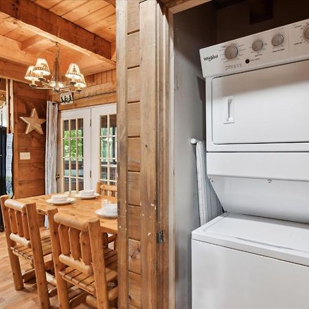 A Charming Cabin, Pool, Firepit, Hot Tub-Jacuzzi Gatlinburg Exteriér fotografie