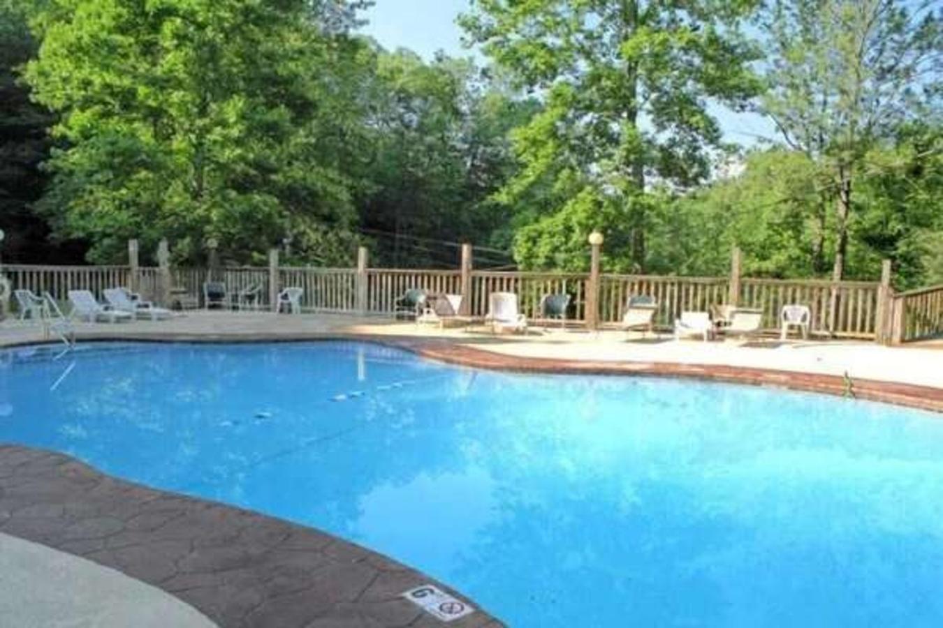 A Charming Cabin, Pool, Firepit, Hot Tub-Jacuzzi Gatlinburg Exteriér fotografie