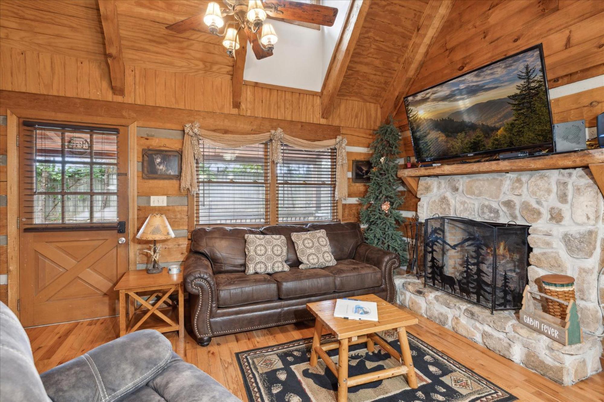 A Charming Cabin, Pool, Firepit, Hot Tub-Jacuzzi Gatlinburg Exteriér fotografie